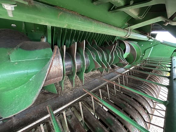 Image of John Deere L341 equipment image 3