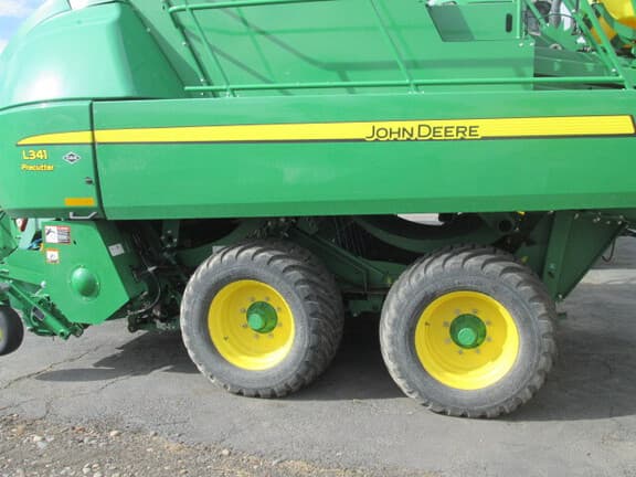 Image of John Deere L341 equipment image 4