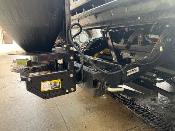 Image of John Deere LP69910 equipment image 3