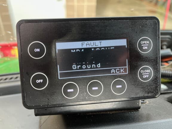 Image of John Deere LP69910 equipment image 4