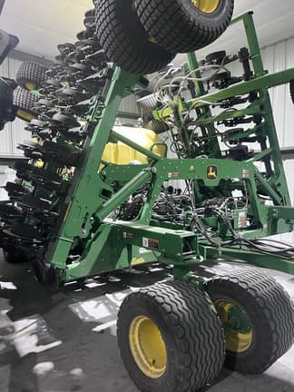 Image of John Deere N540C equipment image 1