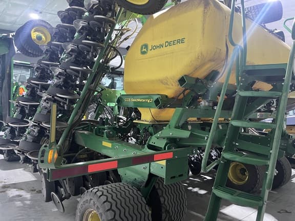 Image of John Deere N540C equipment image 3