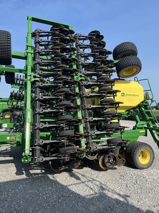 Image of John Deere N542C equipment image 1