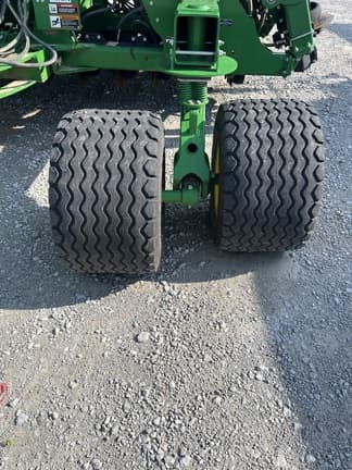 Image of John Deere N542C equipment image 4