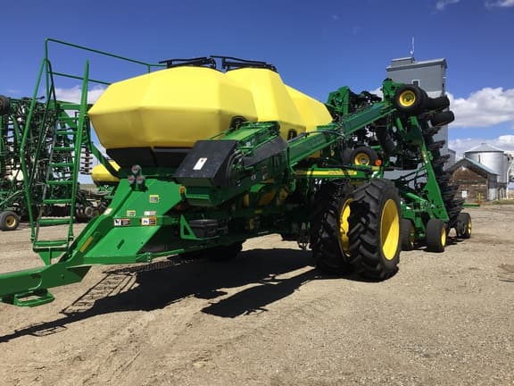 Image of John Deere N560 equipment image 1