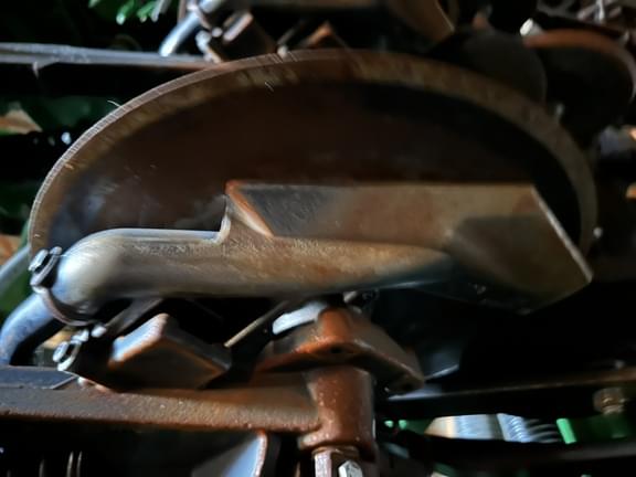 Image of John Deere N560 equipment image 4