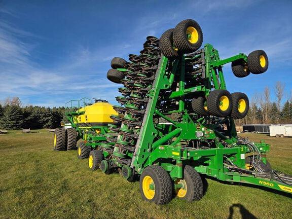 Image of John Deere N560 equipment image 3