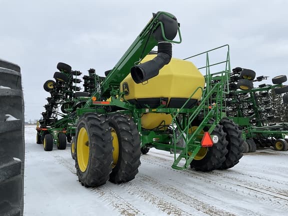 Image of John Deere N560 equipment image 1