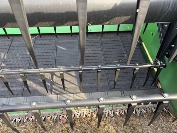 Image of John Deere RD35F equipment image 4