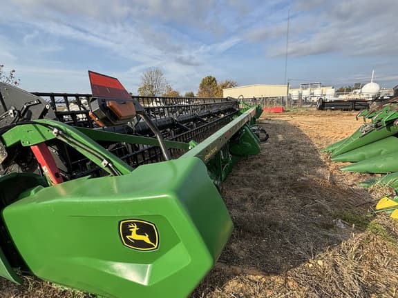 Image of John Deere RD35F Primary image