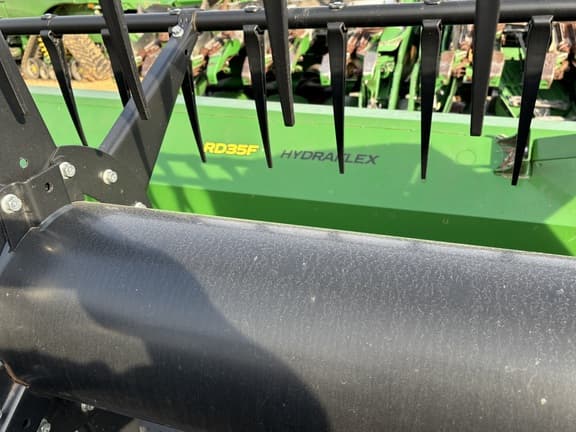Image of John Deere RD35F equipment image 3