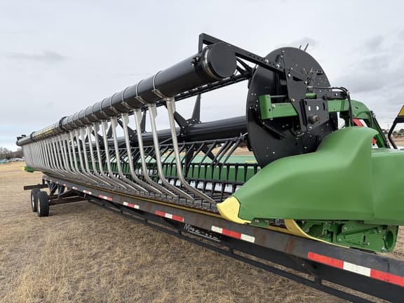 Image of John Deere RD35F equipment image 3