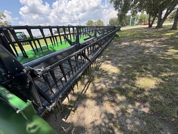 Image of John Deere RD35F Primary image