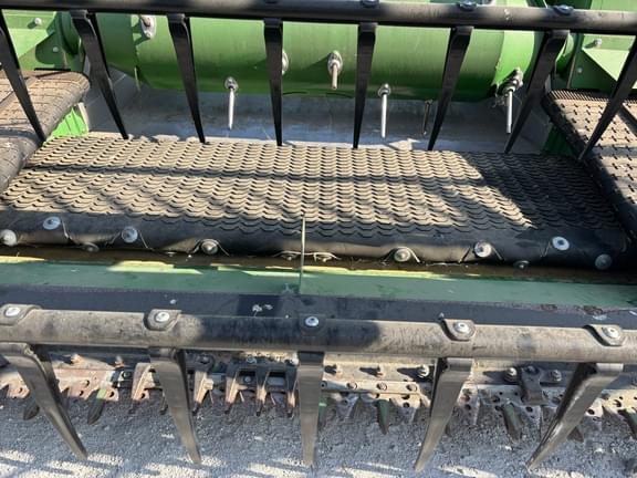 Image of John Deere RD35F equipment image 3