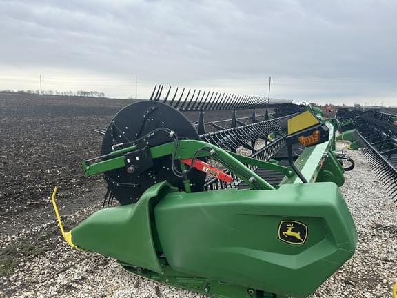 Image of John Deere RD35F equipment image 3