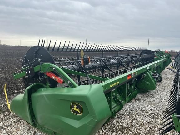 Image of John Deere RD35F equipment image 1