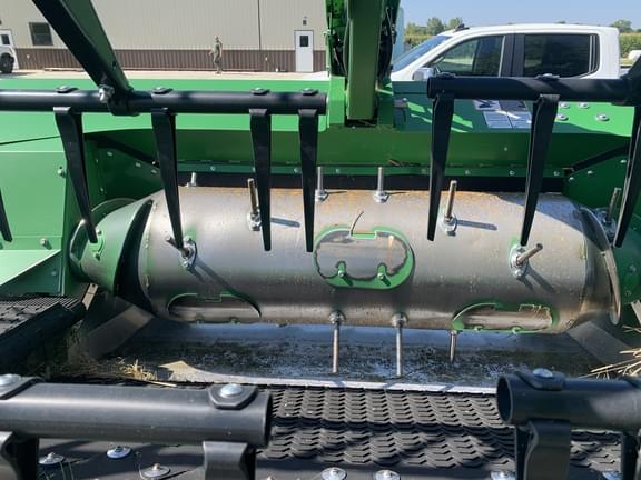 Image of John Deere RD40F equipment image 4