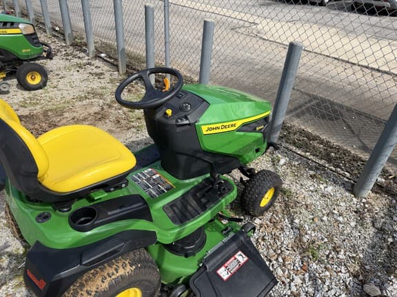 Image of John Deere S240 equipment image 1