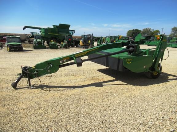 Image of John Deere S300 equipment image 4