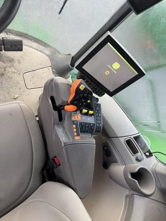 Image of John Deere S760 equipment image 2
