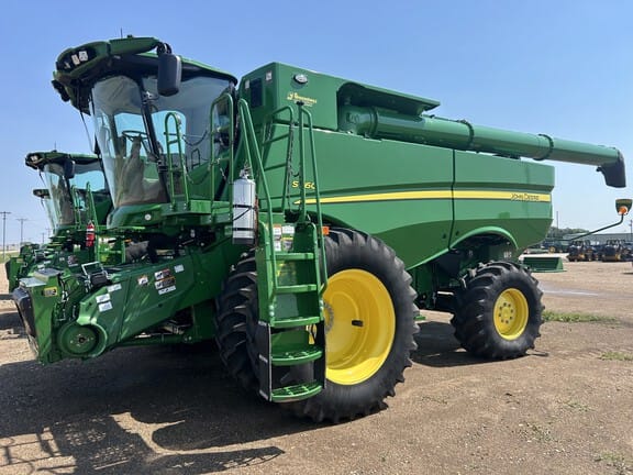 2023 John Deere S760 Equipment Image0