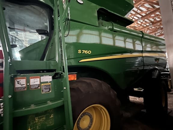 Image of John Deere S760 equipment image 1