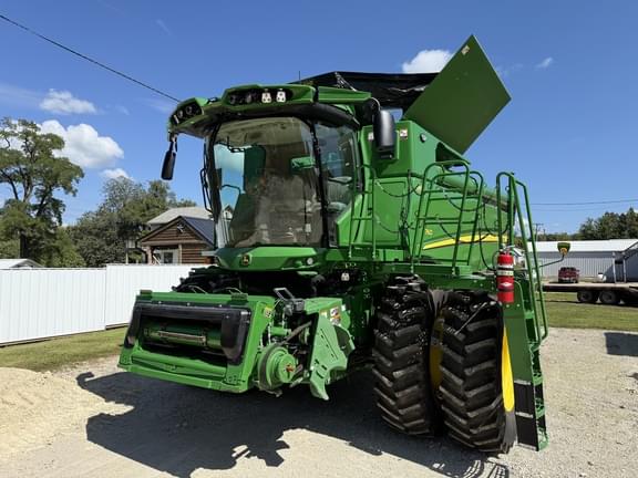 Image of John Deere S760 equipment image 1