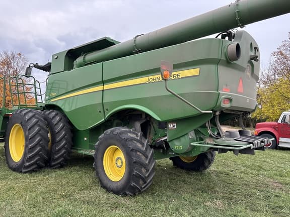 Image of John Deere S760 equipment image 2