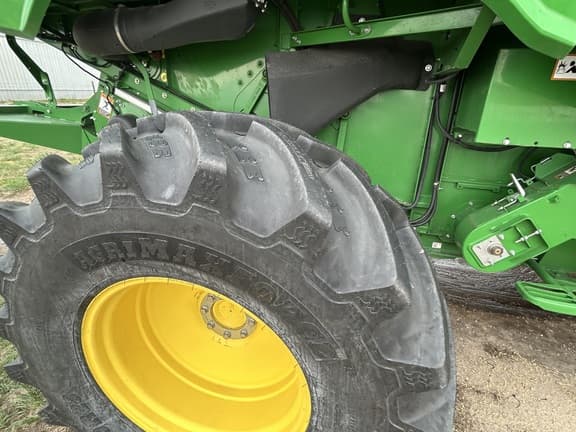 Image of John Deere S770 equipment image 4