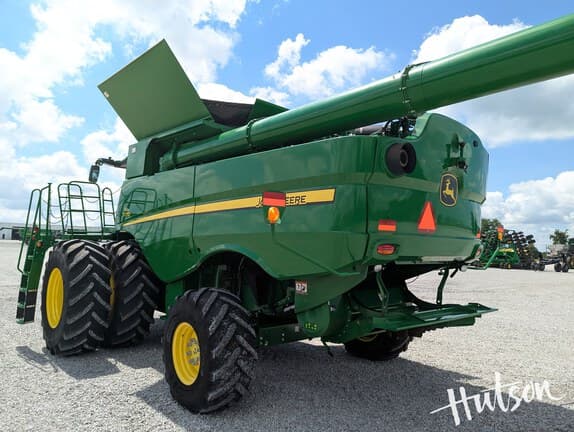 Image of John Deere S770 equipment image 4