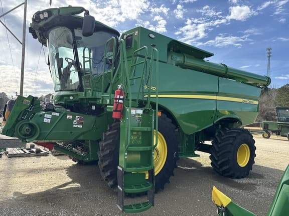 Image of John Deere S770 equipment image 1