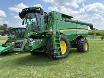 Image of John Deere S770 Primary image