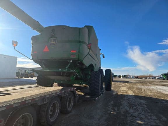 Image of John Deere S770 equipment image 3