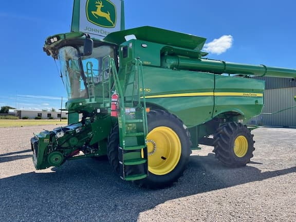 Image of John Deere S770 equipment image 1