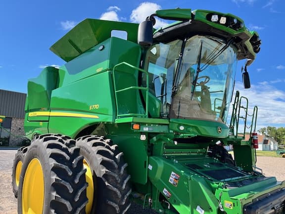Image of John Deere S770 equipment image 3