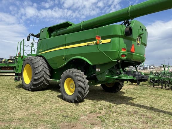 Image of John Deere S770 equipment image 2