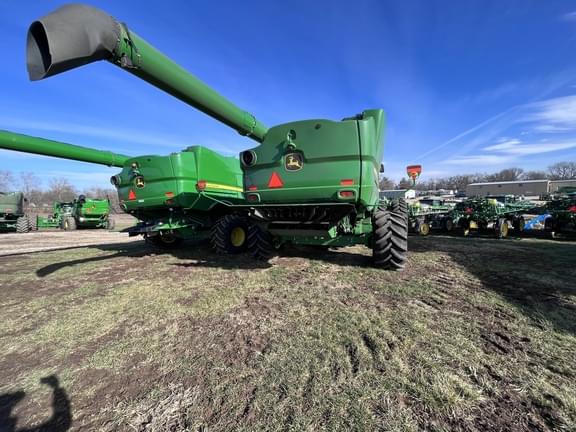 Image of John Deere S770 equipment image 4