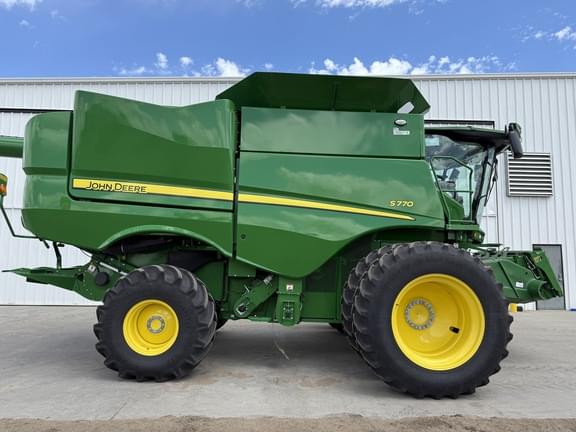 Image of John Deere S770 Primary image