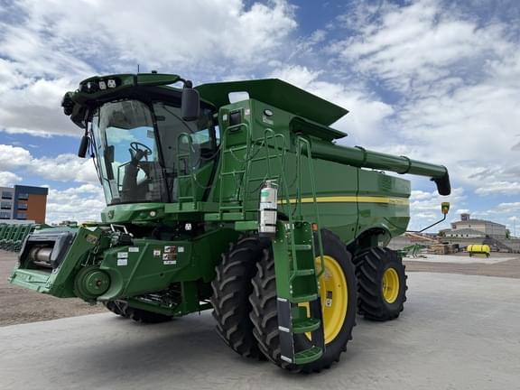 Image of John Deere S770 equipment image 3