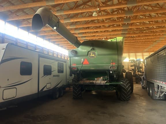 Image of John Deere S770 equipment image 4