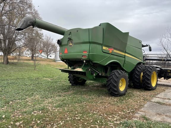 Image of John Deere S770 equipment image 2