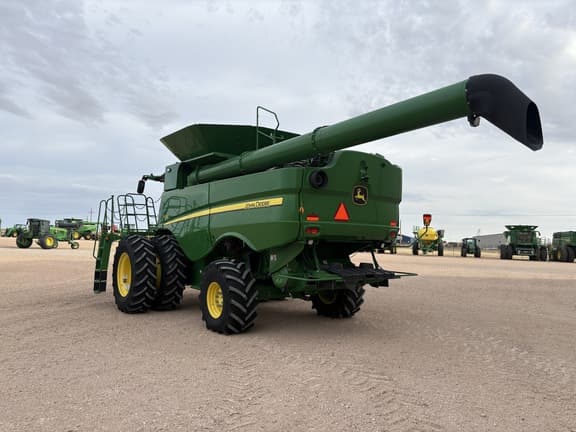 Image of John Deere S780 equipment image 2
