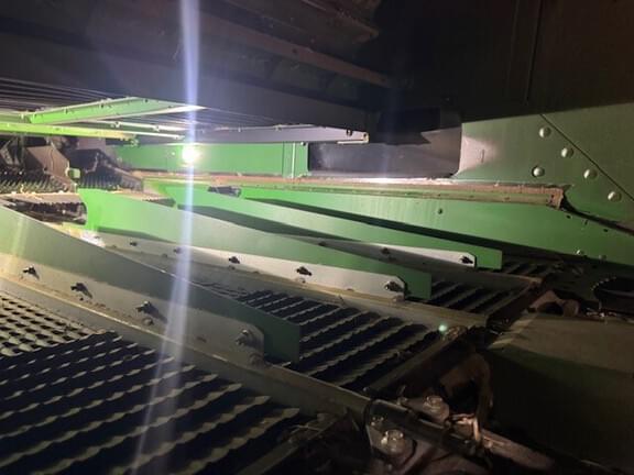 Image of John Deere S780 equipment image 4