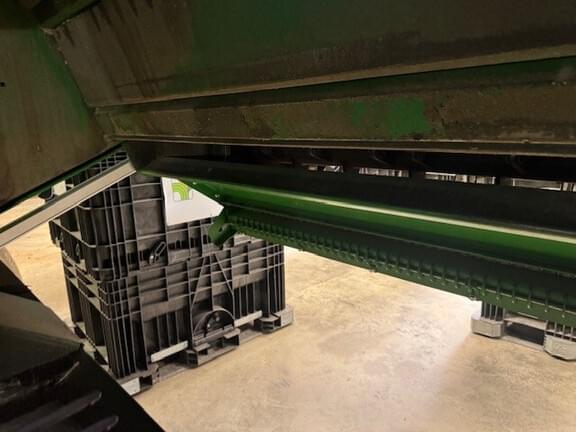 Image of John Deere S780 equipment image 3