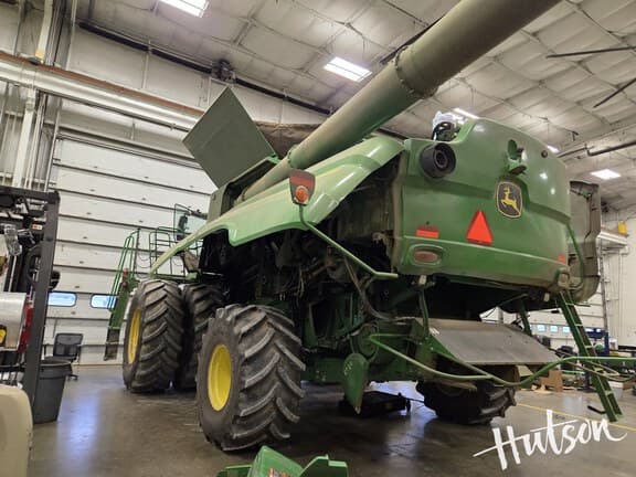 Image of John Deere S780 equipment image 4