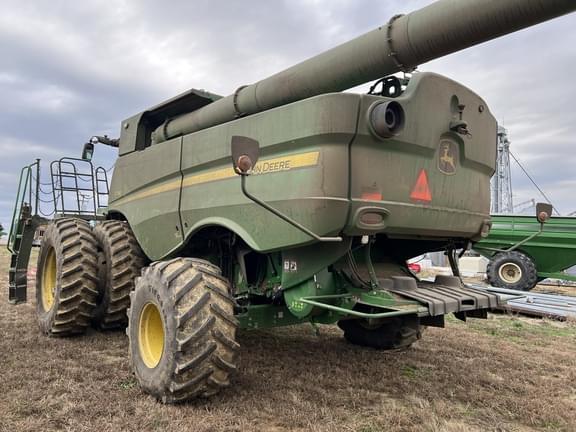 Image of John Deere S780 equipment image 4