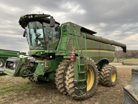 2023 John Deere S780 Equipment Image0