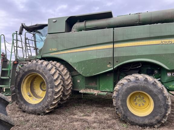 Image of John Deere S780 equipment image 2