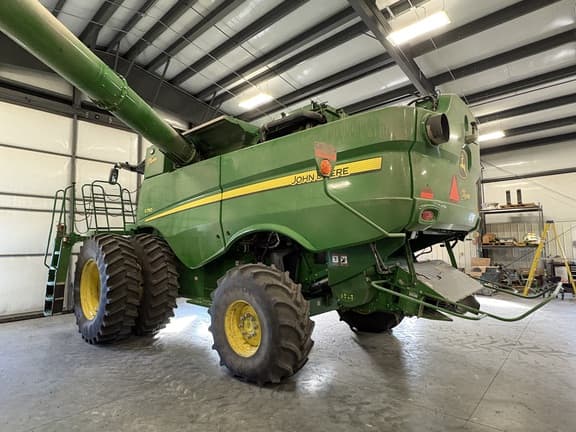Image of John Deere S780 equipment image 2