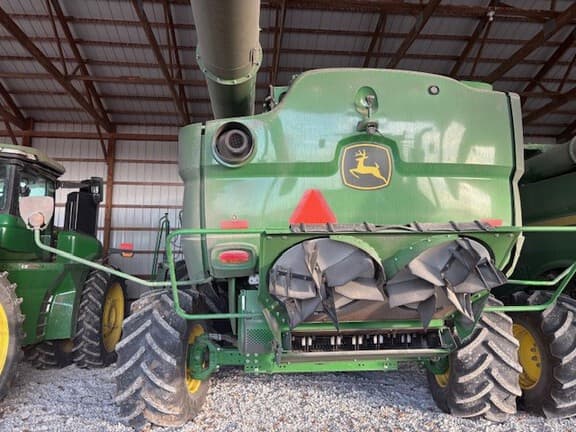 Image of John Deere S780 equipment image 2